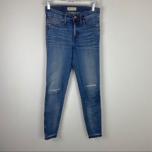 Madewell 9" High-Rise Skinny Rip and Repair 25T